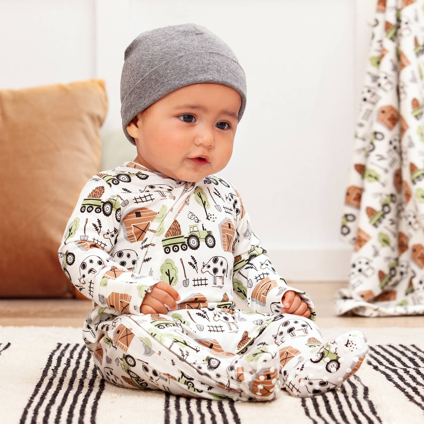 Barnyard Buddies Bamboo Zipper Romper: 0-3M